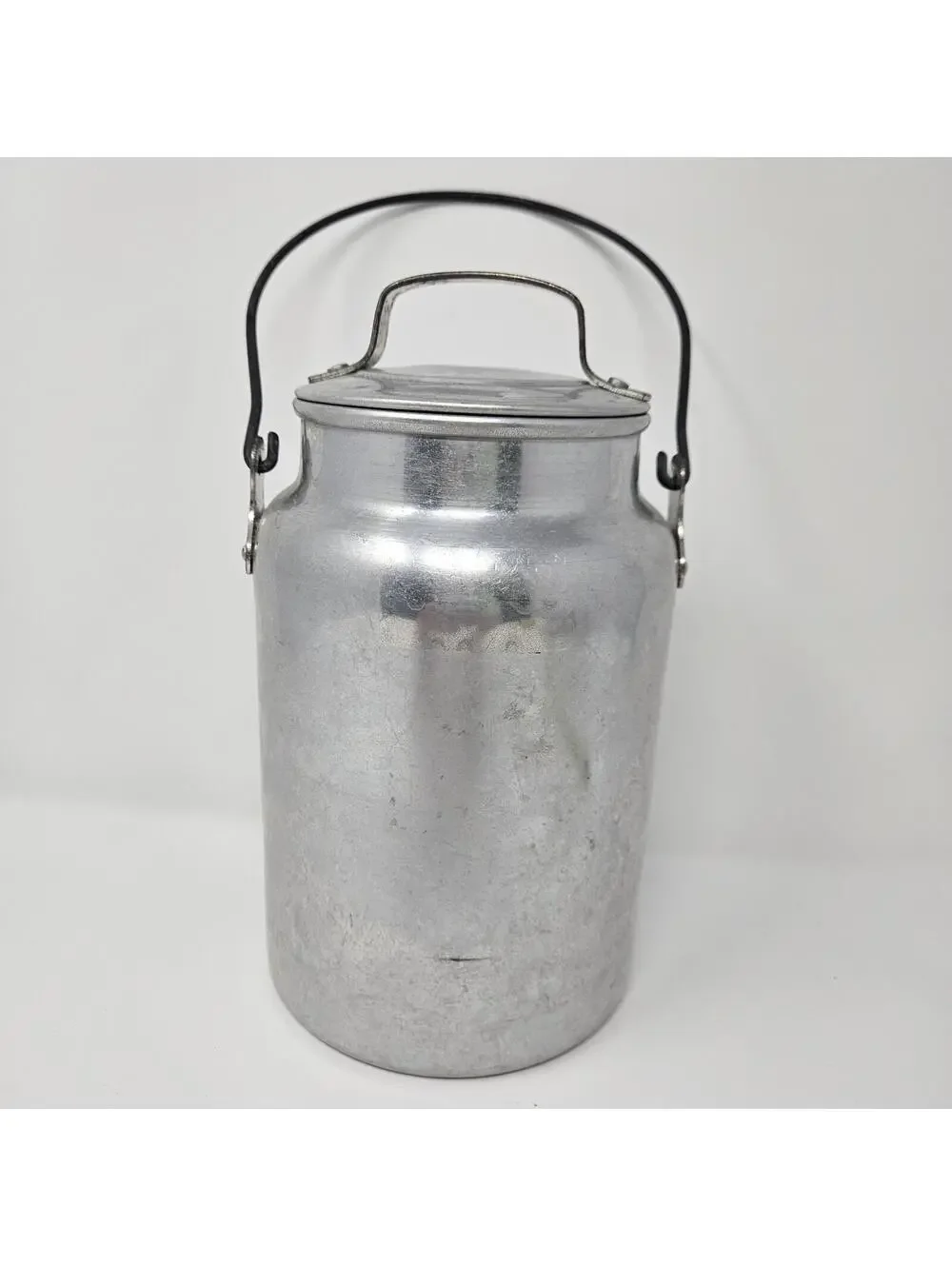 Vntg Leyse Aluminum Co. 2 Qt Kewaunee Wisc. Milk Cream Container W/ Lid & Handle